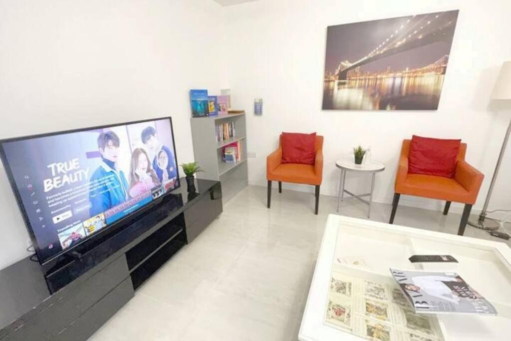 Walnut Flats-F2, 3-Bedroom With Garden & Patio - Ac, Parking, Netflix, Wifi - Close To Oxford, Bicester & Blenheim Palace Zewnętrze zdjęcie
